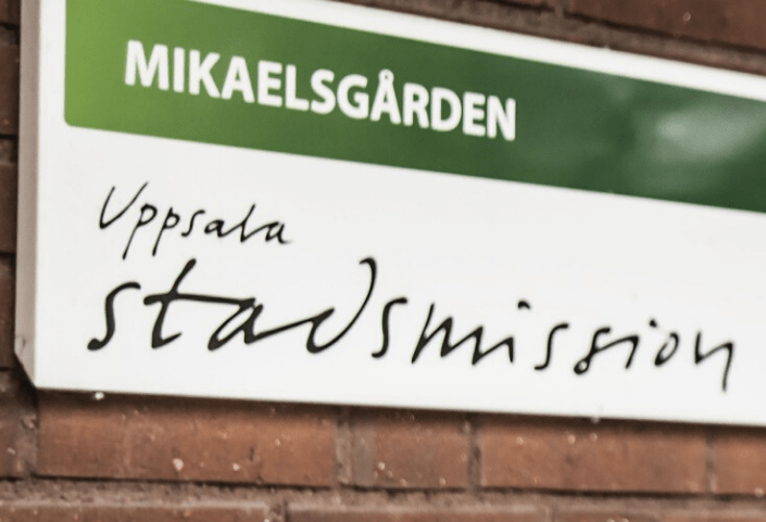 Bild på Mikaelsgårdens skylt