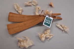 Bild på salladsbestick i trä